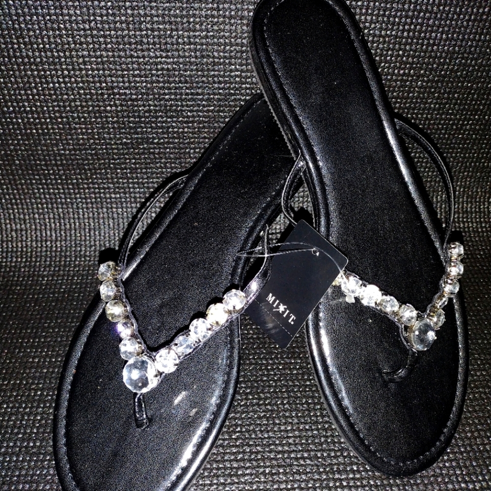 NEW Black Jeweled Thong Sandel - Size 8